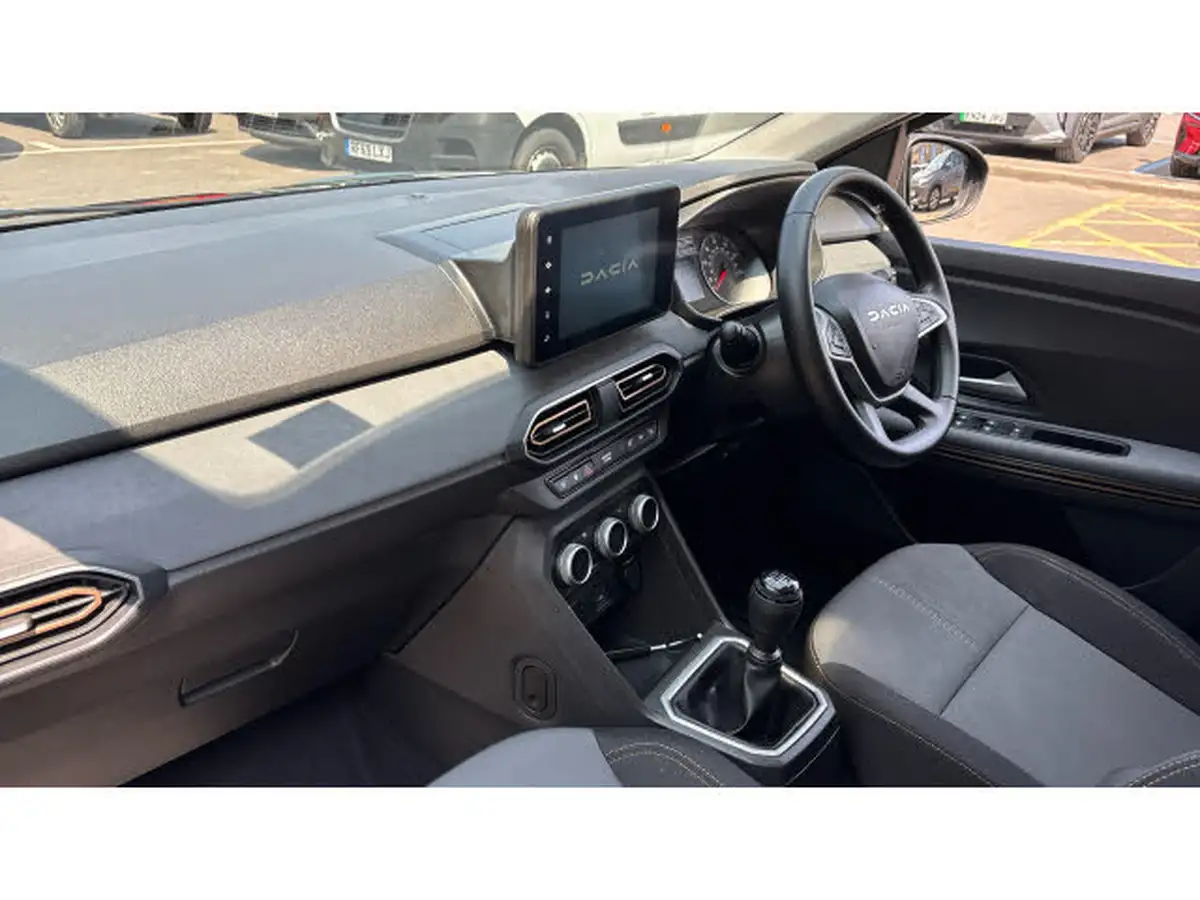 2024-dacia-sandero-stepway-10-tce-extreme-90bhp-big-8