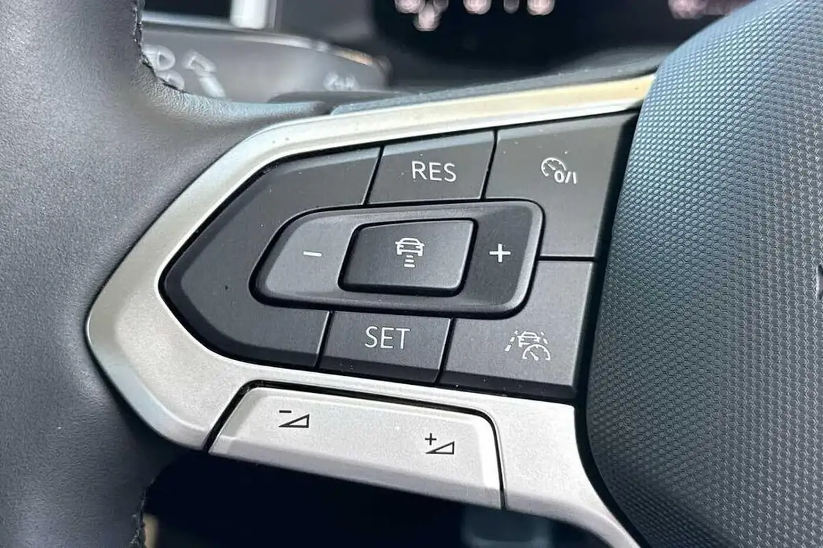 2025-volkswagen-polo-10-tsi-match-dsg-big-14