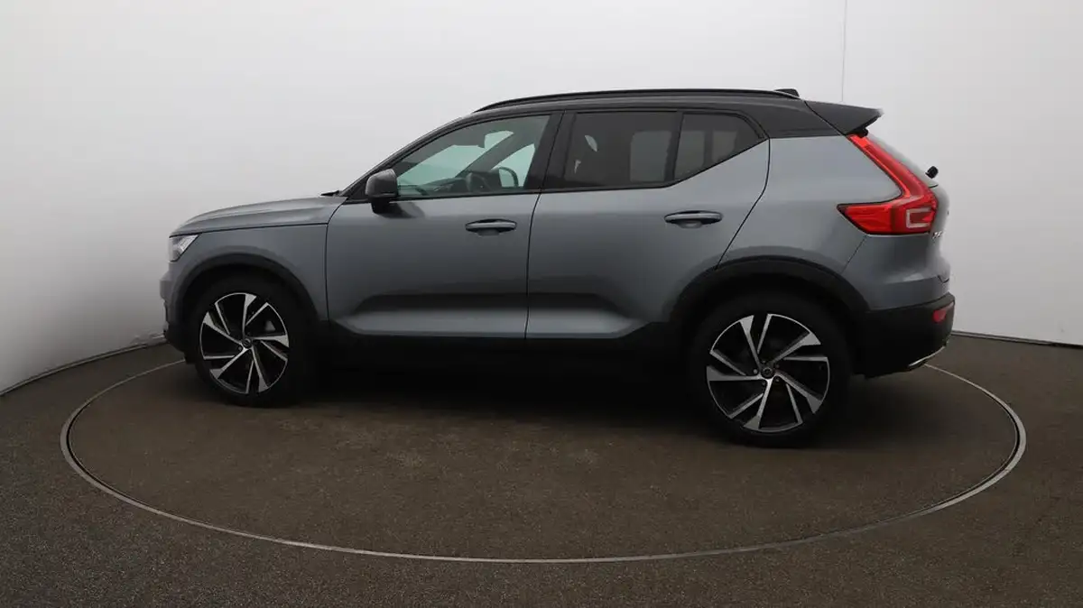 2019-volvo-xc40-20td-d3-r-design-pro-awd-geartronic-big-60