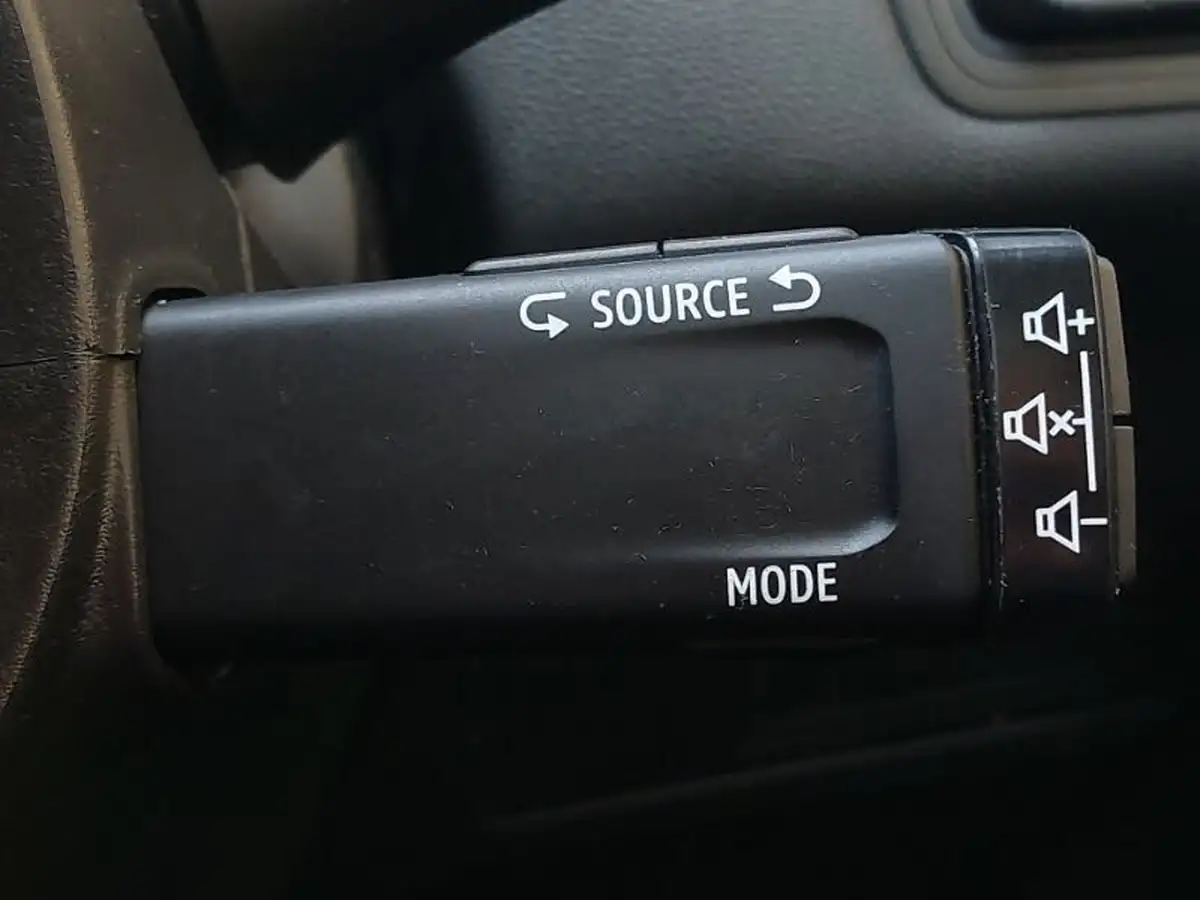 2023-renault-captur-16-techno-160ps-plug-in-big-13