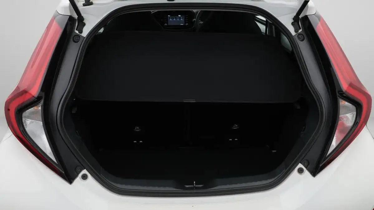 2022-toyota-aygo-x-10-vvt-i-pure-big-16