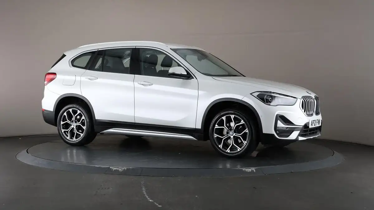 2021-bmw-x1-20td-sdrive18d-xline-big-57