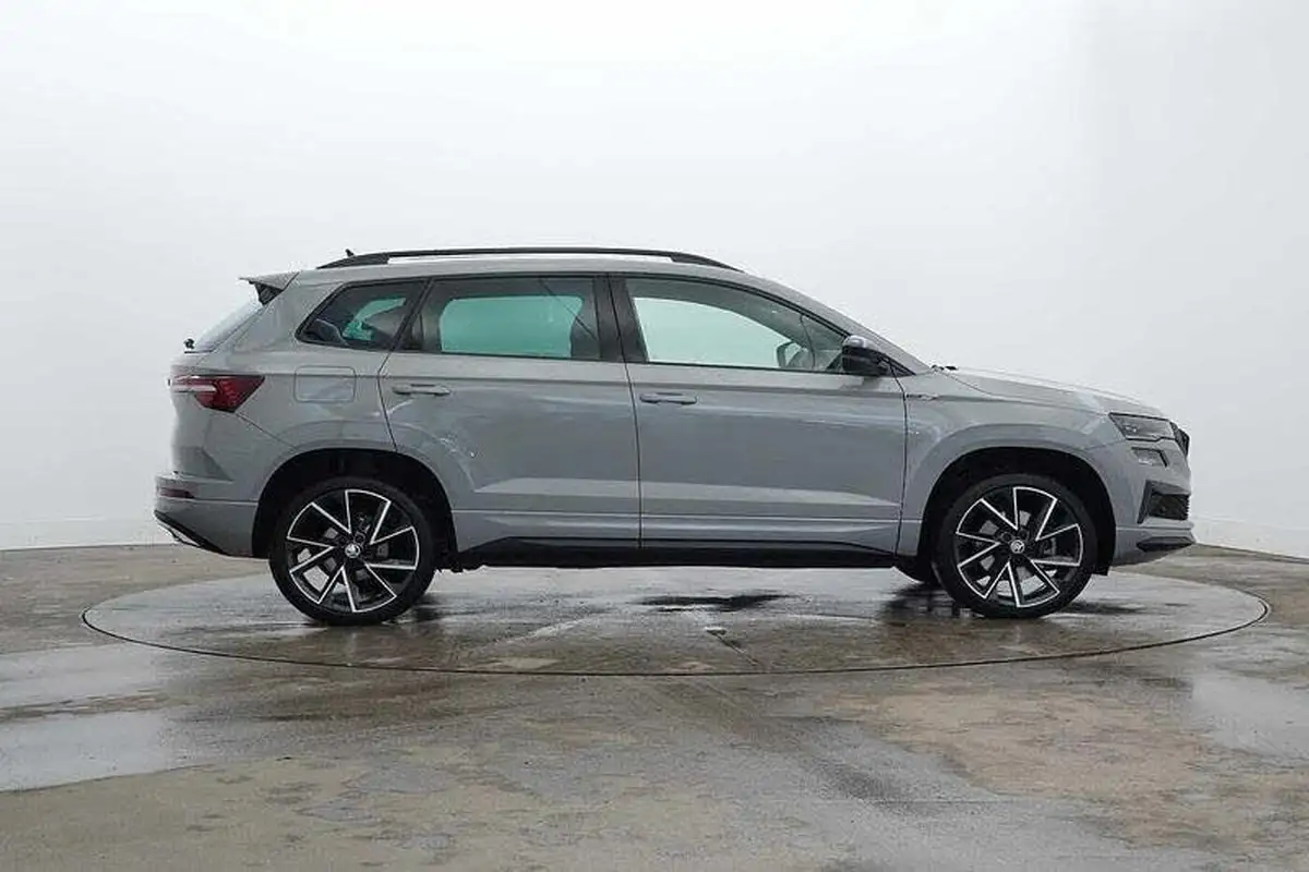 2023-skoda-karoq-15-tsi-sportline-dsg-big-3