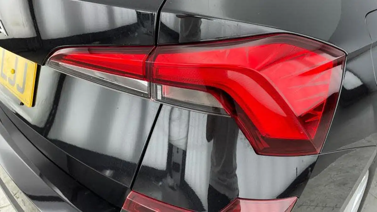 2024-skoda-kamiq-10-tsi-se-116ps-dsg-big-28