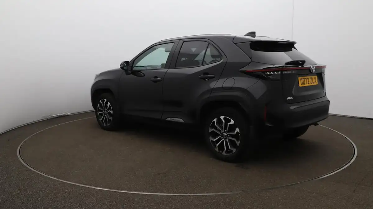 2022-toyota-yaris-cross-15-vvt-i-design-big-63
