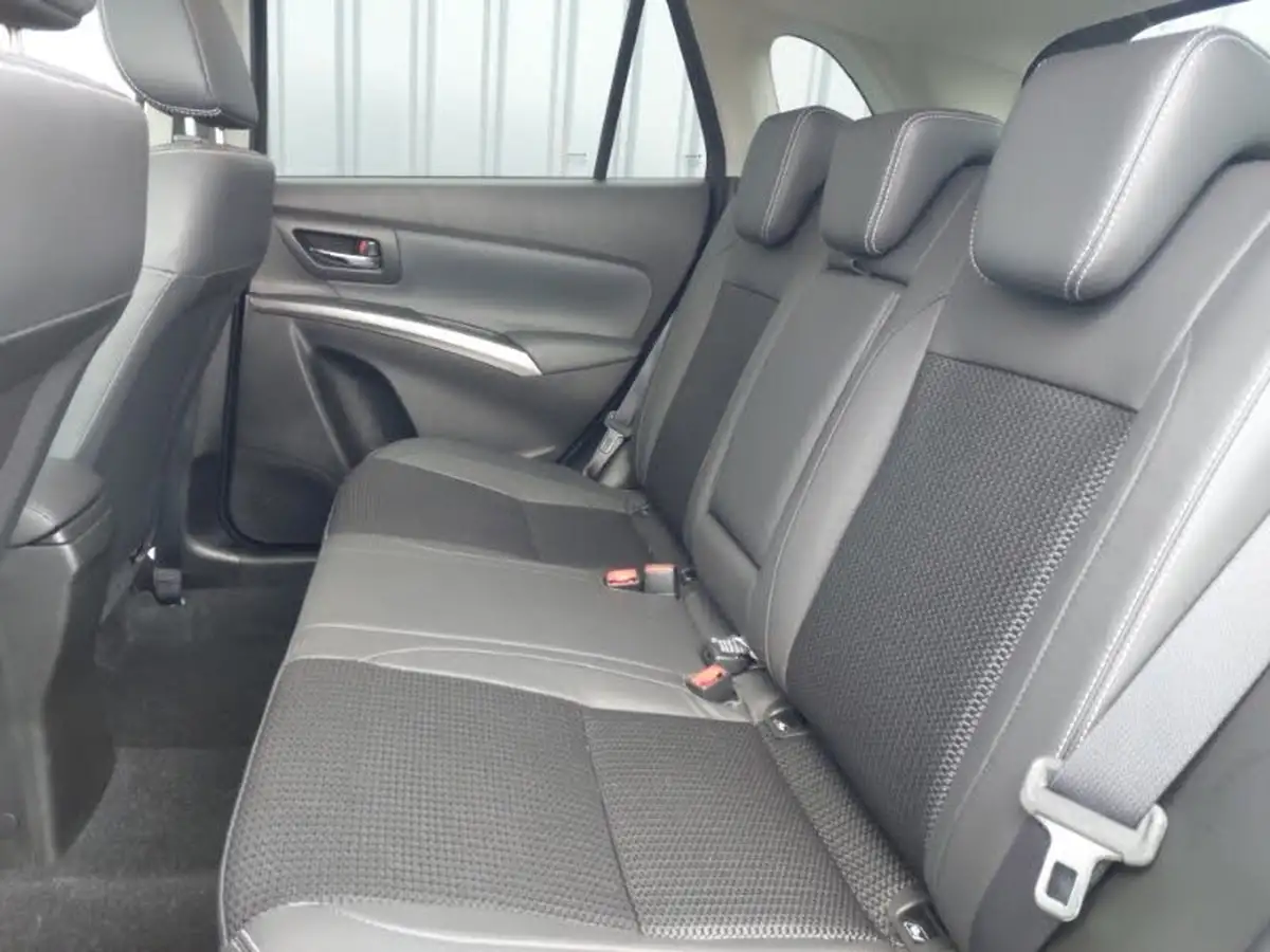 2024-suzuki-s-cross-14-boosterjet-ultra-allgrip-big-5