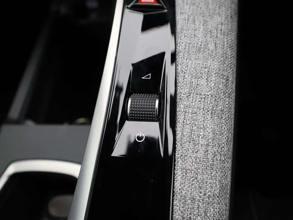 2024-peugeot-3008-suv-e-gt-210ps-73kwh-big-34
