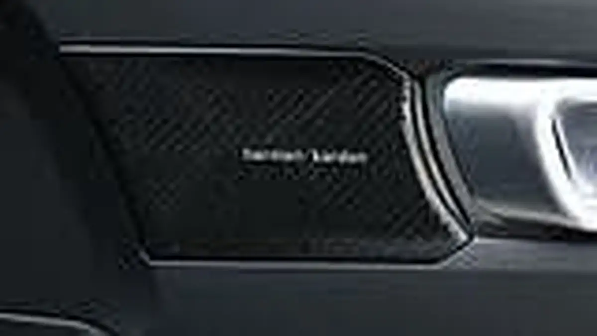 2022-volvo-xc40-15-t3-r-design-auto-big-49