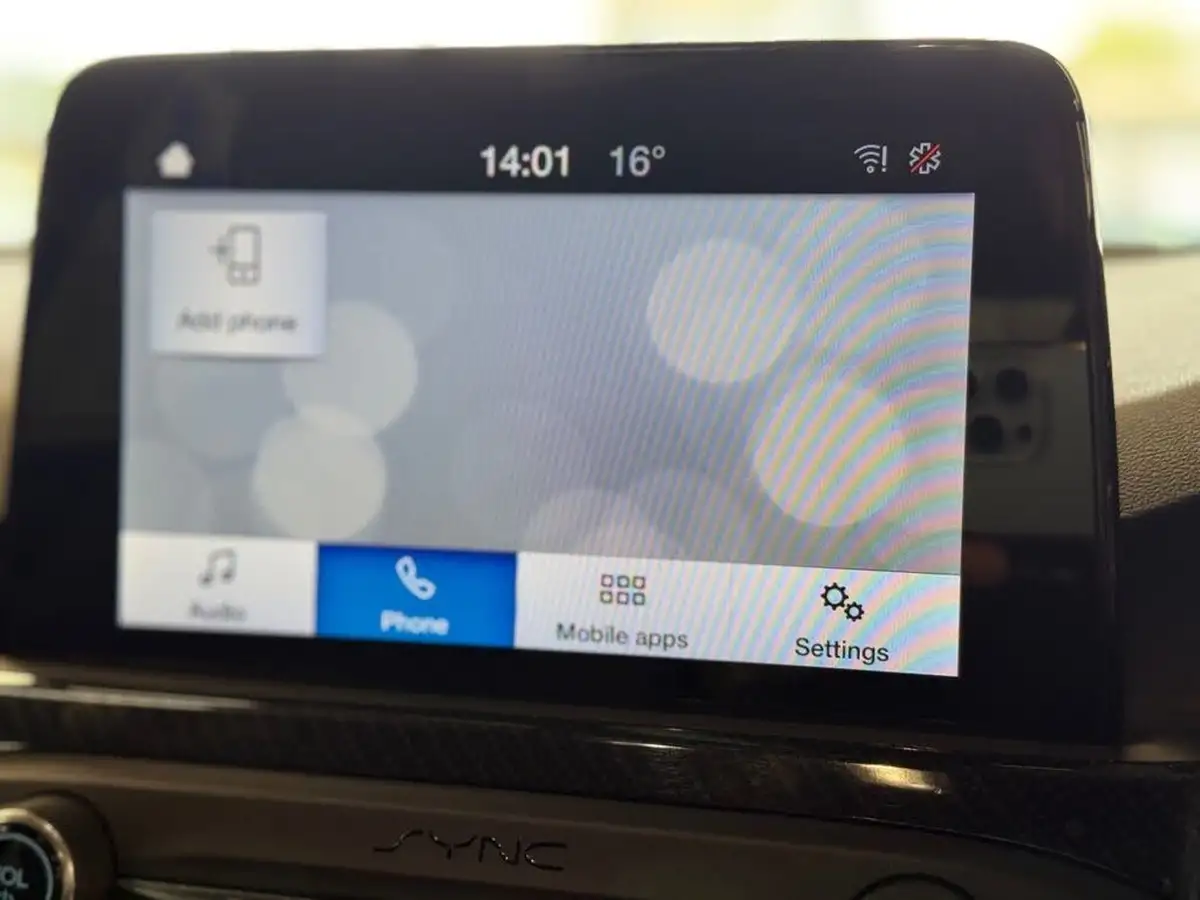 2019-ford-focus-15t-st-line-estate-big-41