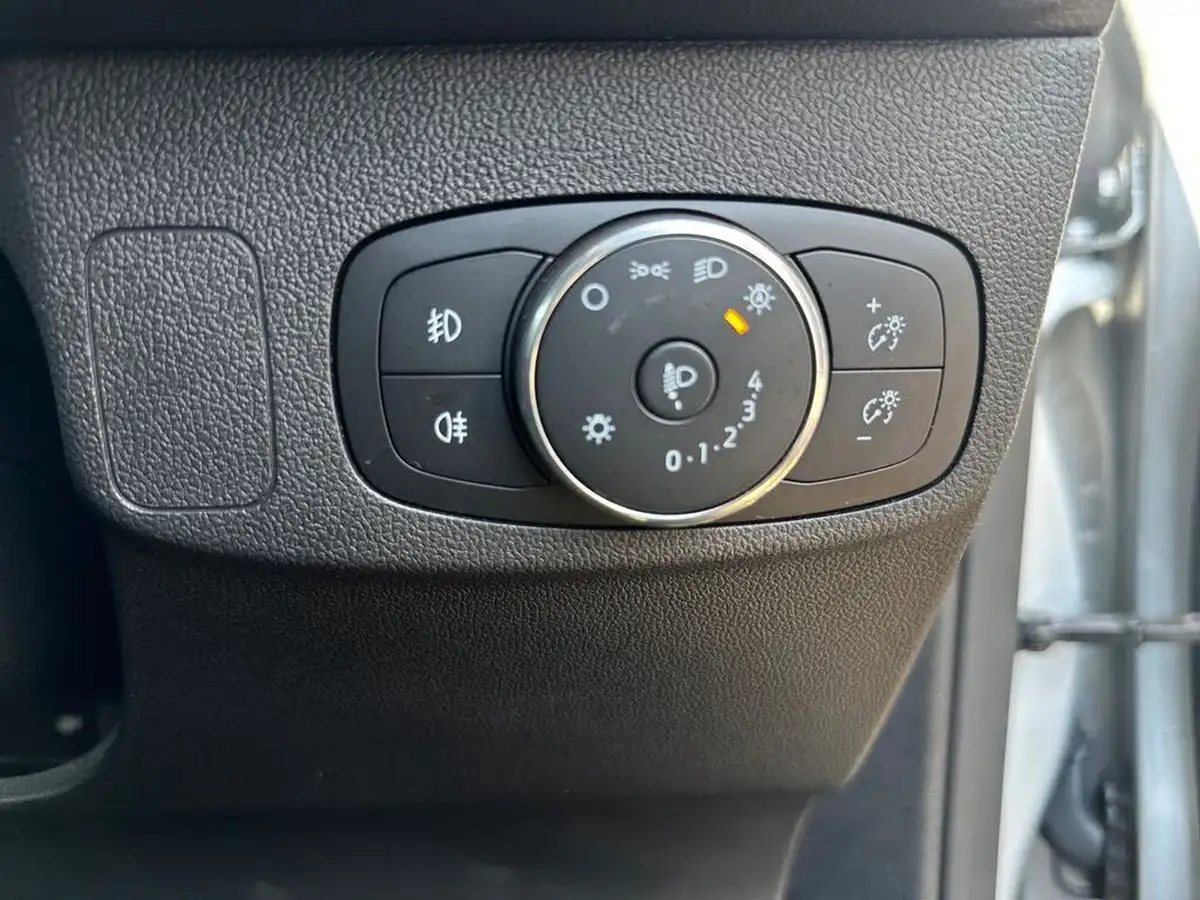 2022-ford-focus-10t-titanium-125ps-estate-big-22