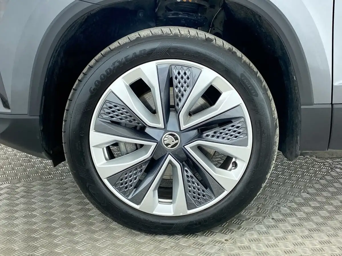 2023-skoda-karoq-15-tsi-se-l-big-10