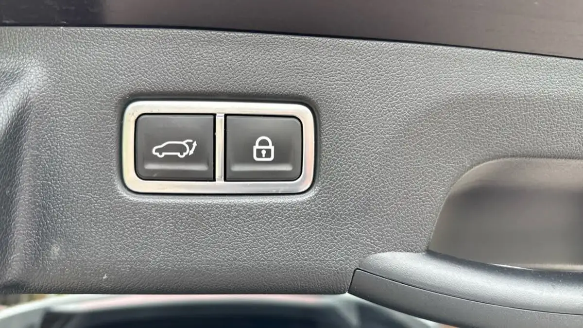2022-kia-sorento-16-t-gdi-3-261bhp-phev-big-33