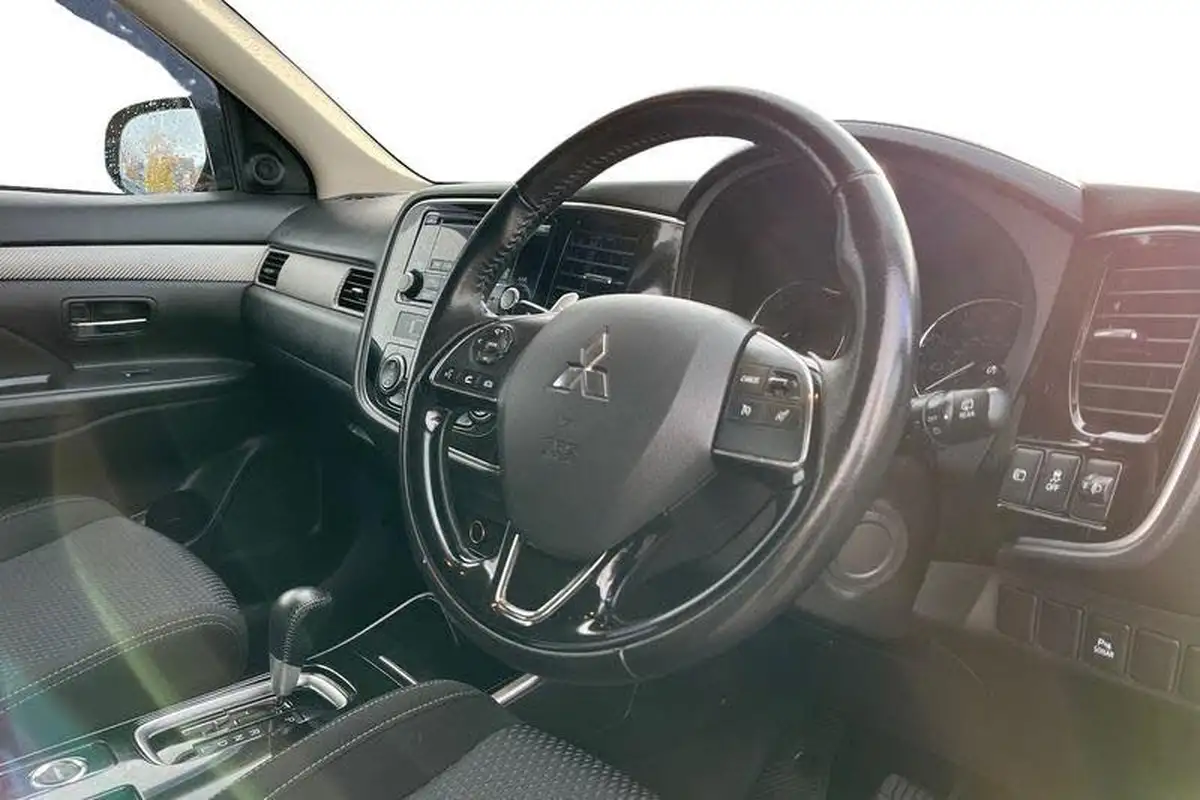 2018-mitsubishi-outlander-22di-d-3-auto-big-8