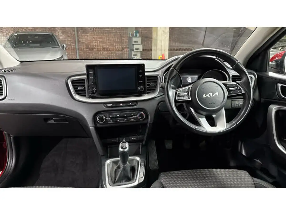 2022-kia-xceed-10-t-gdi-2-big-11