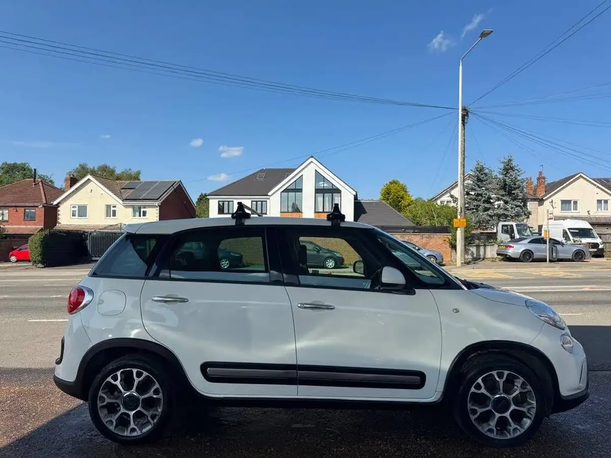 2014-fiat-500l-13-multijet-trekking-ss-dualogic-big-3
