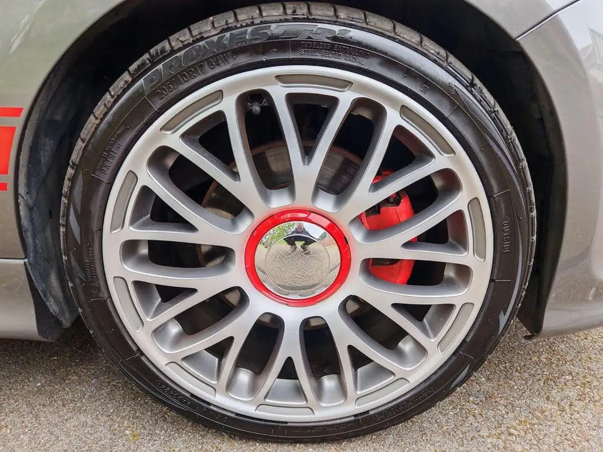 2015-abarth-500-14-tjet-595-turismo-160bhp-big-10