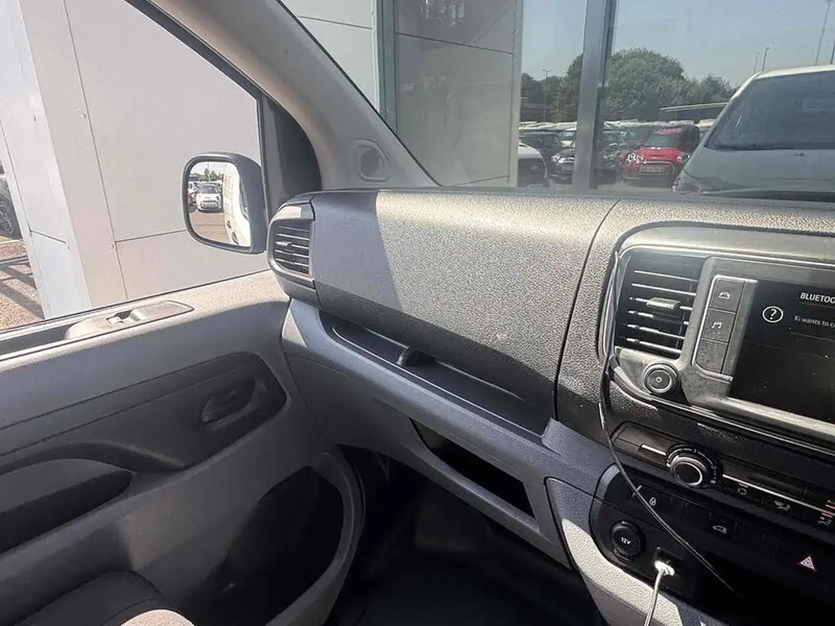 2022-vauxhall-vivaro-20td-3100-l1h1-dynamic-big-27