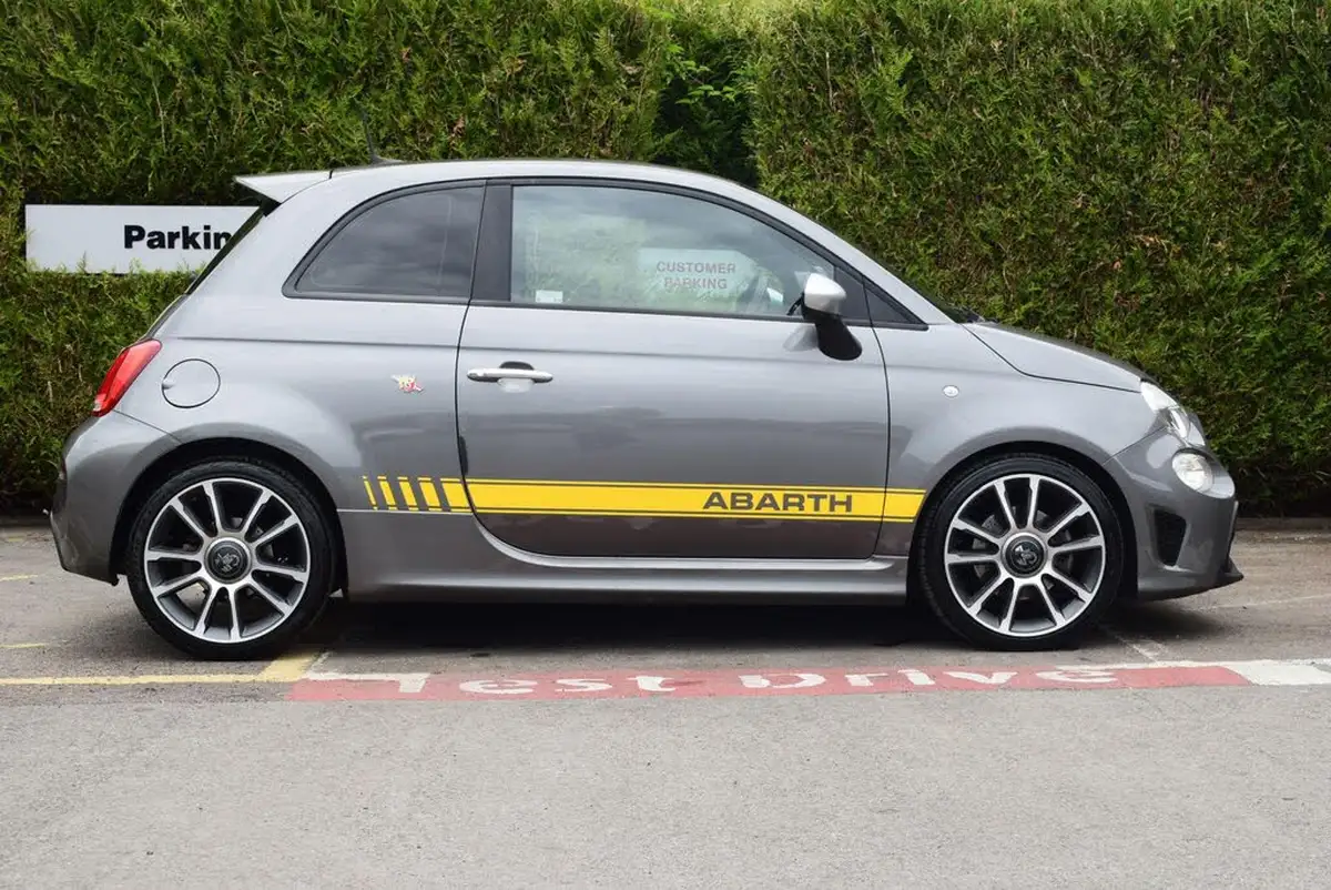 2022-abarth-595-14-tjet-turismo-mta-big-2
