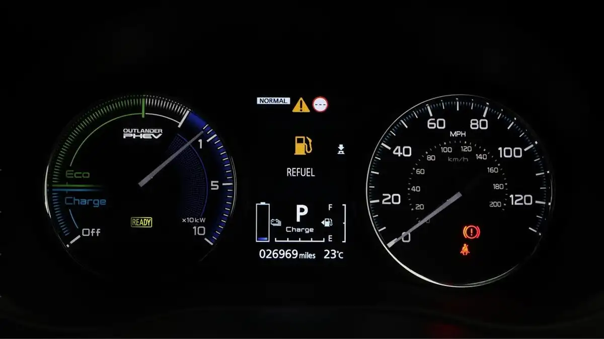 2020-mitsubishi-outlander-24-exceed-phev-big-10