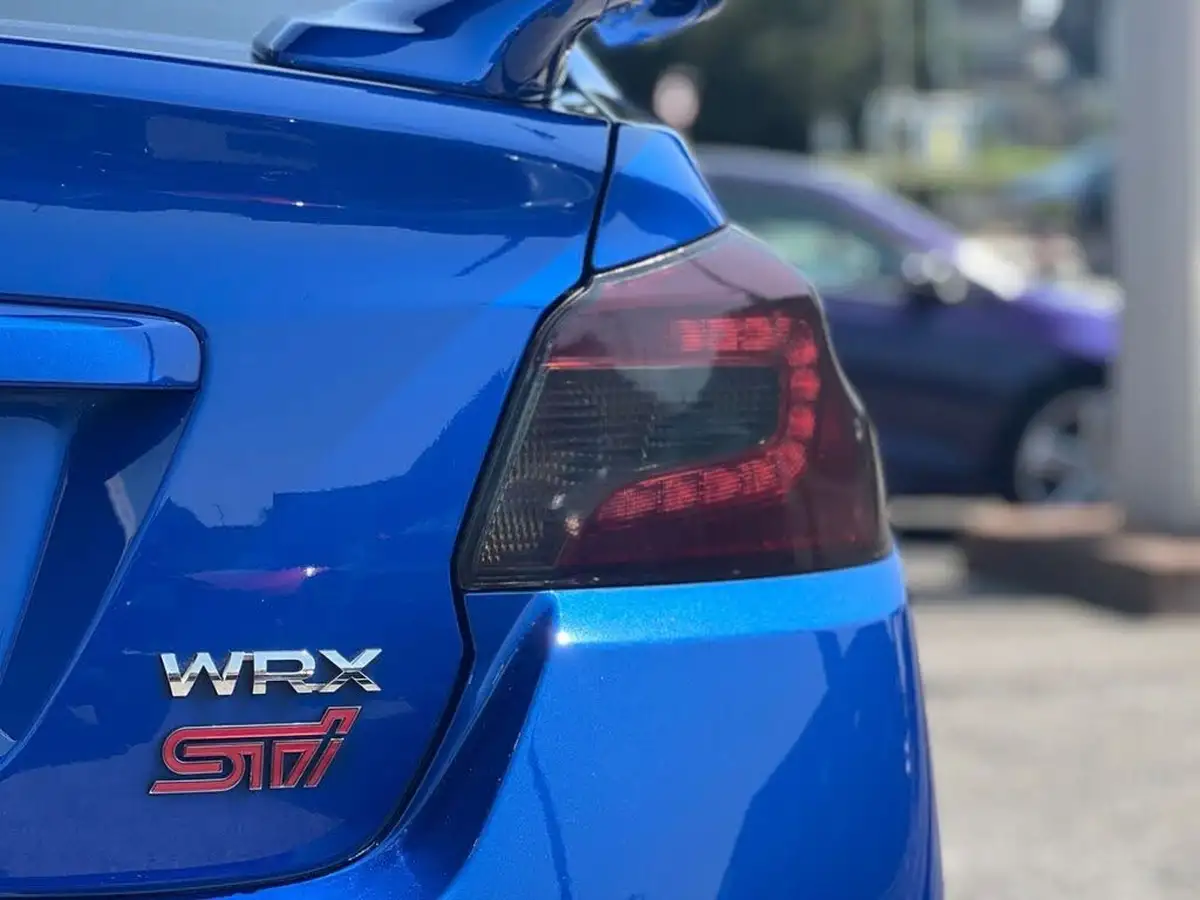 2016-subaru-wrx-25-sti-type-uk-big-15