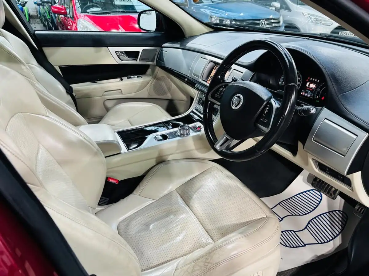 2013-jaguar-xf-30td-s-premium-luxury-ss-sportbrake-5d-auto-big-9