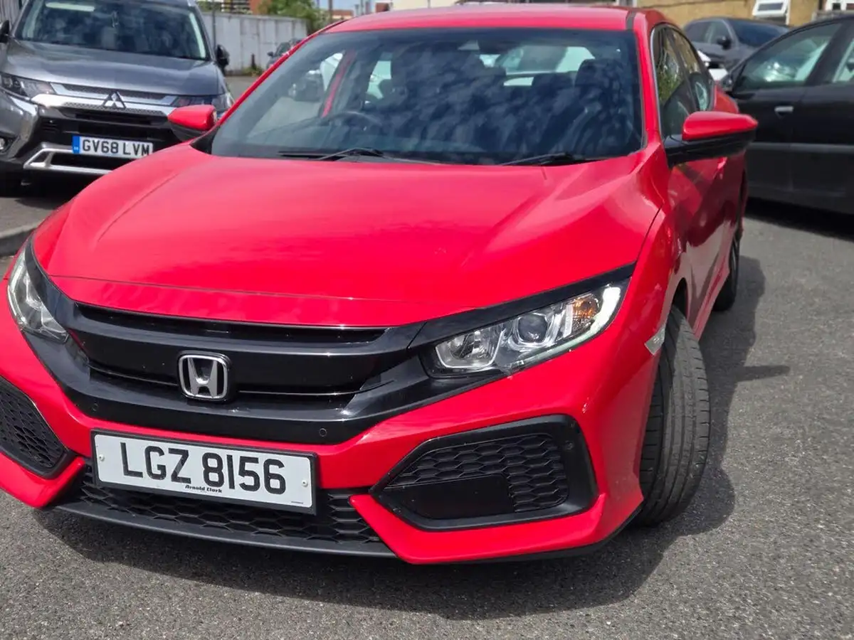 2018-honda-civic-10-vtec-turbo-se-126ps-hatchback-5d-big-6