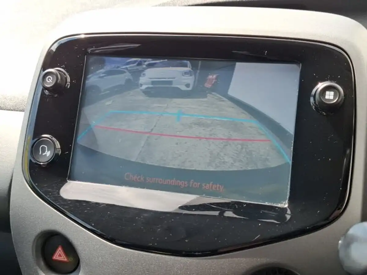 2018-toyota-aygo-10-vvt-i-x-press-71bhp-big-9