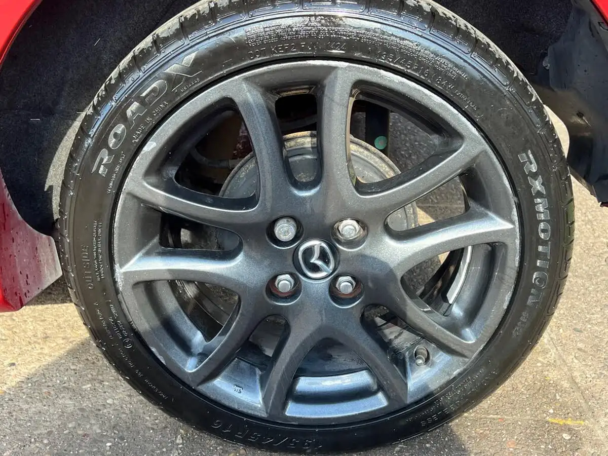 2013-mazda-mazda2-13-venture-big-53