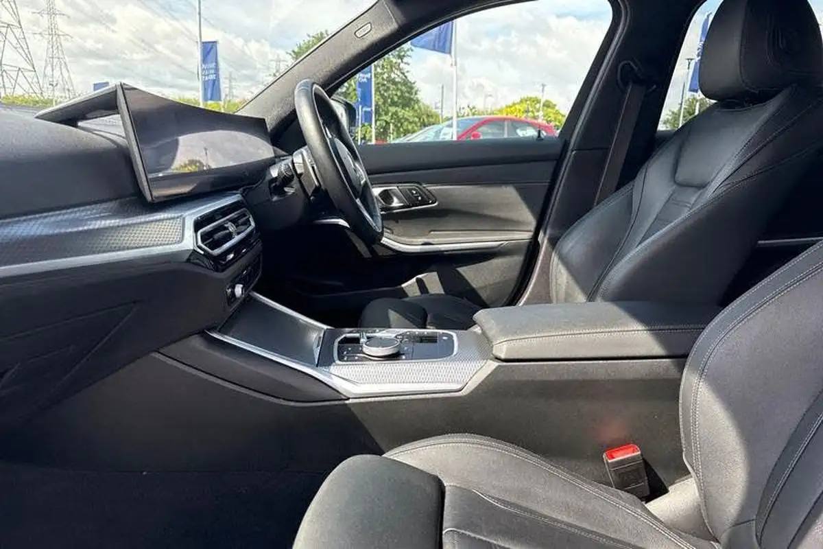 2024-bmw-3-series-20-320i-m-sport-saloon-4d-big-18