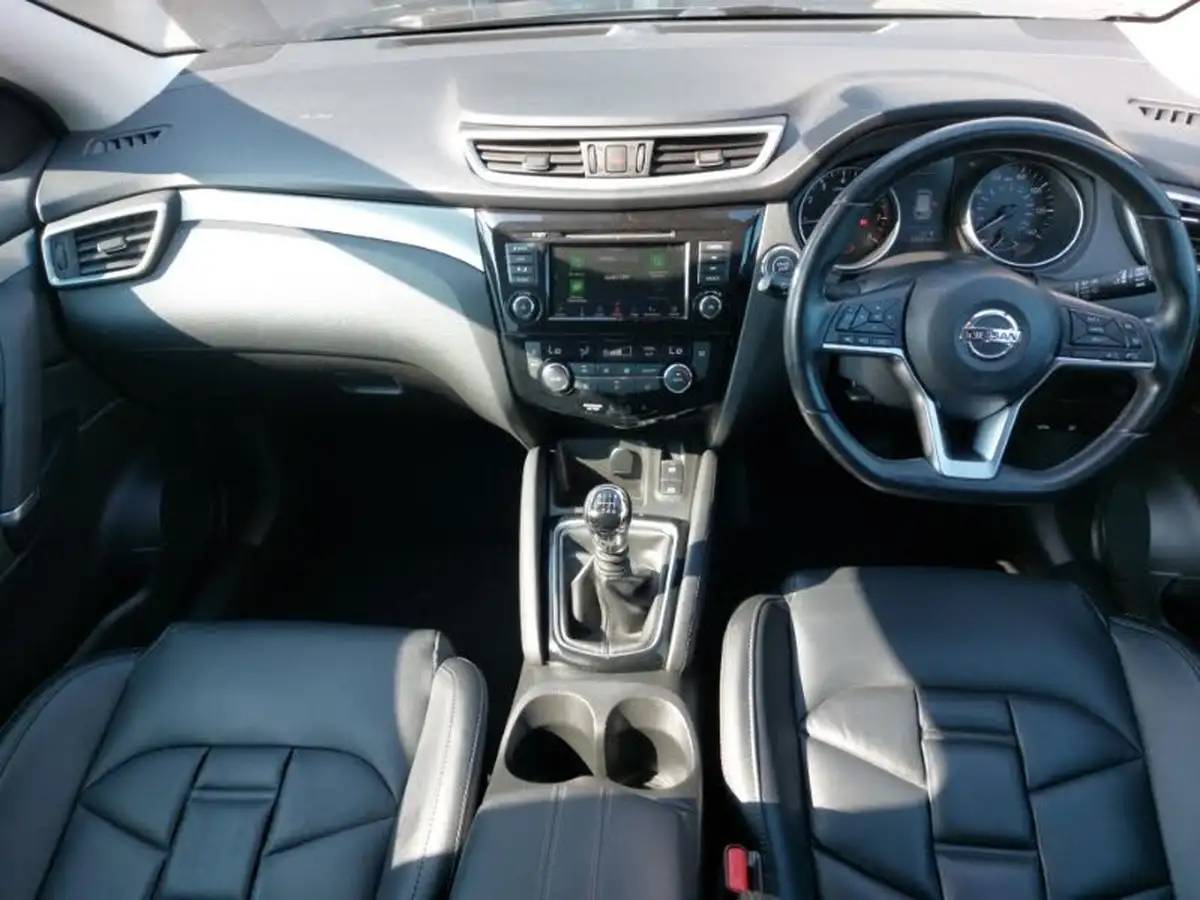 2021-nissan-qashqai-13-dig-t-n-motion-140ps-big-2
