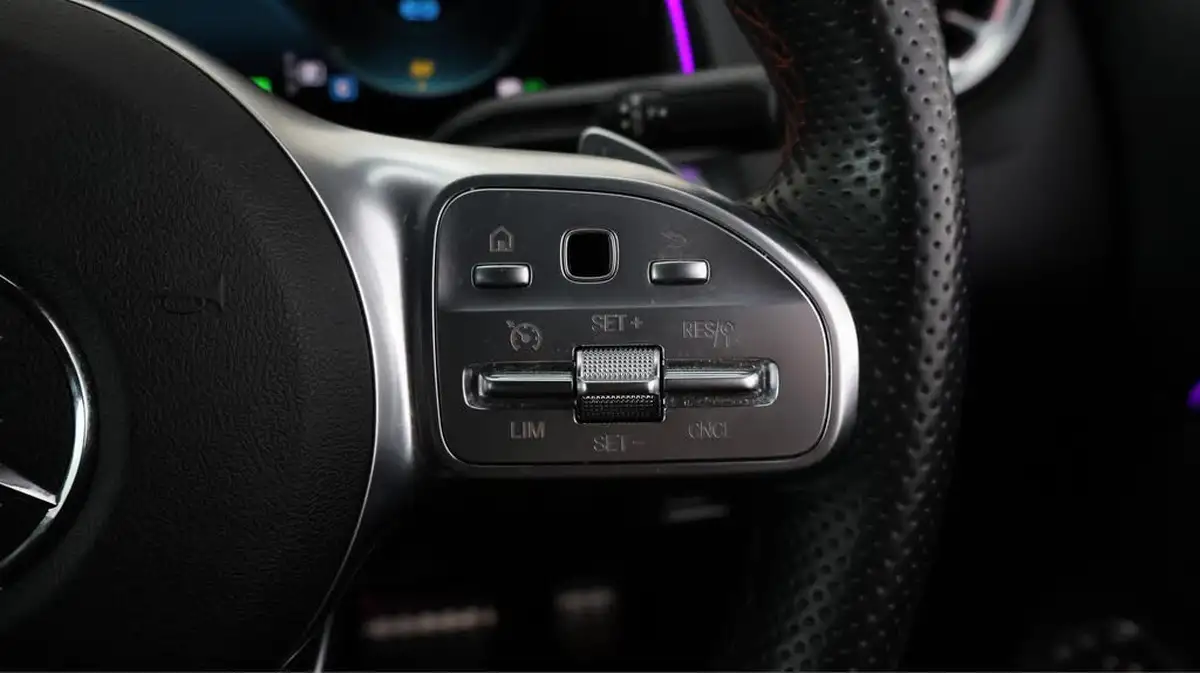 2022-mercedes-benz-eqb-e-eqb-350-amg-line-big-25