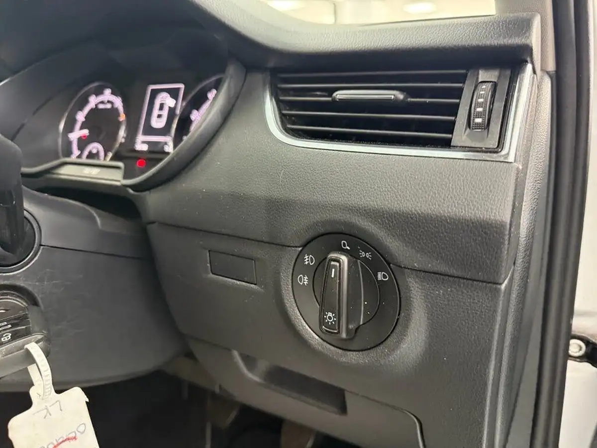 2018-skoda-octavia-15-tsi-se-act-hatchback-big-24
