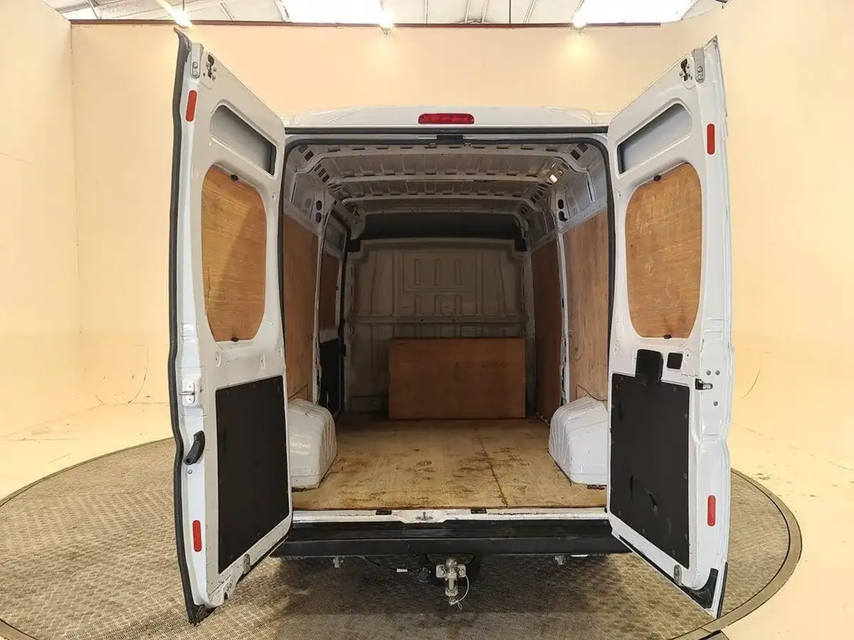 2022-citroen-relay-22bluehdi-35-l2h2-enterprise-big-22