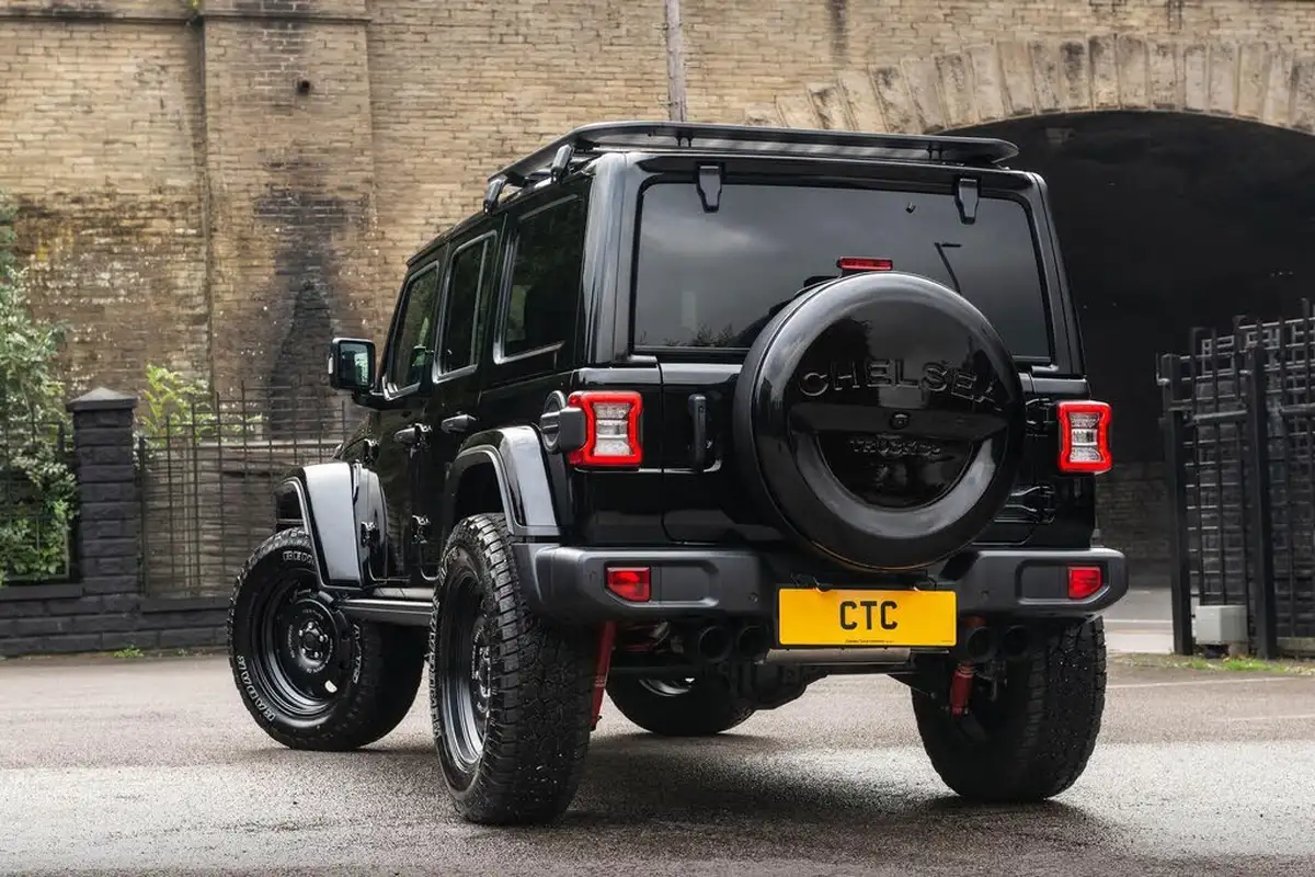 2025-jeep-wrangler-20-gme-sahara-big-6