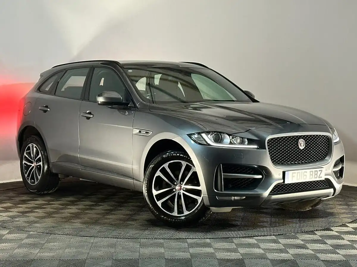 2016-jaguar-f-pace-20-i4d-r-sport-awd-big-0