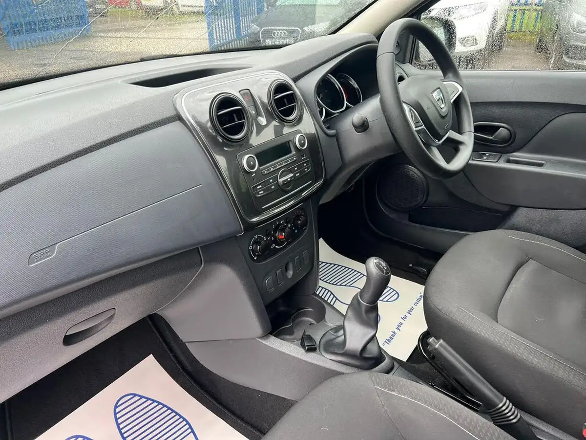 2019-dacia-sandero-09-tce-essential-ss-big-8
