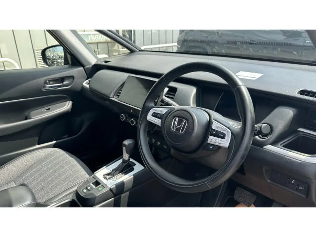 2023-honda-jazz-15-i-mmd-advance-big-10