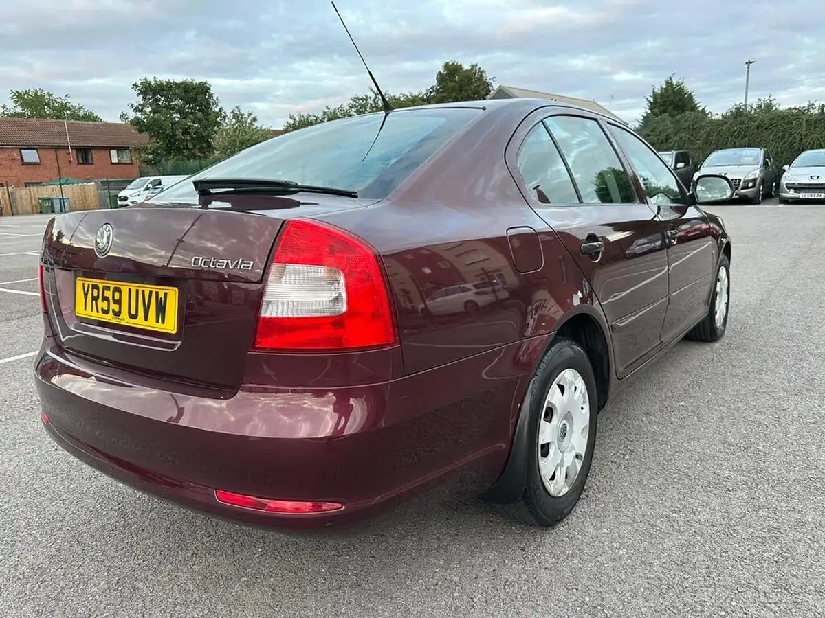 2009-skoda-octavia-19td-s-pd-105bhp-hatchback-big-7