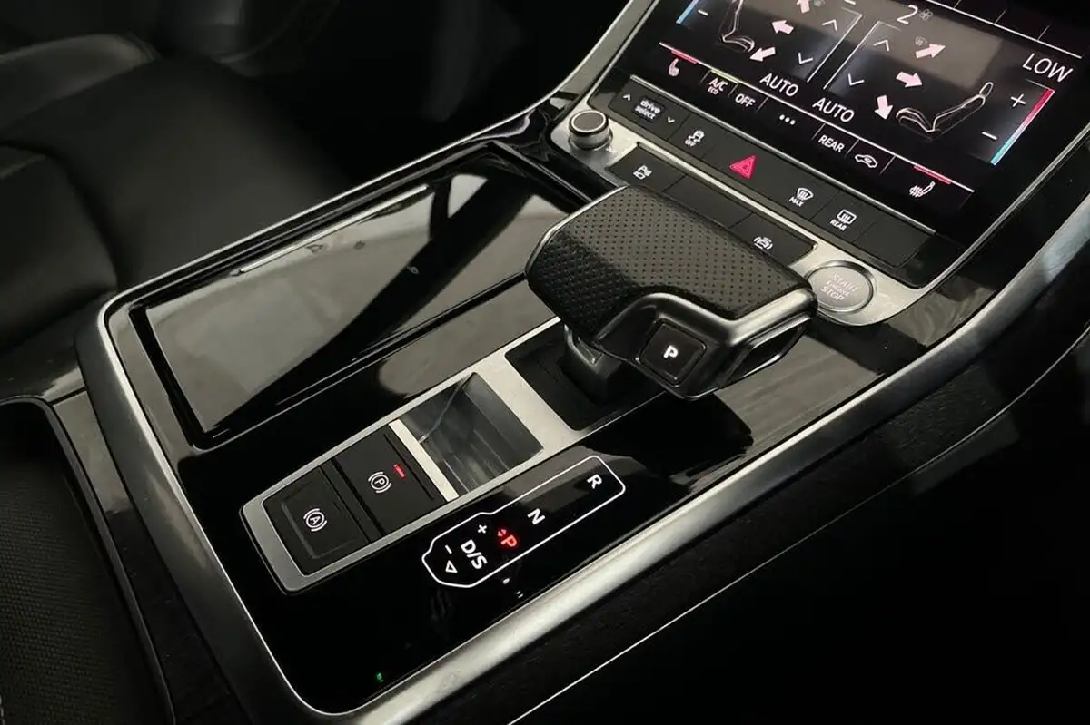 2020-audi-q7-30-55-tfsi-black-edition-big-24