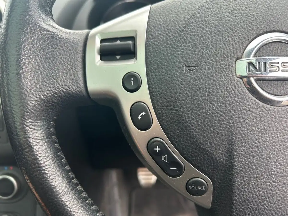 2012-nissan-qashqai-16-n-tec-big-19