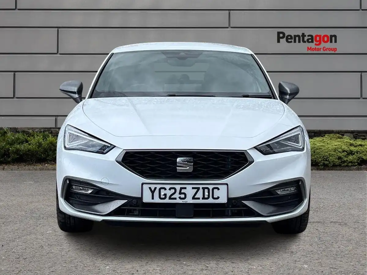 2025-seat-leon-15-e-hybrid-fr-sport-hatchback-big-15