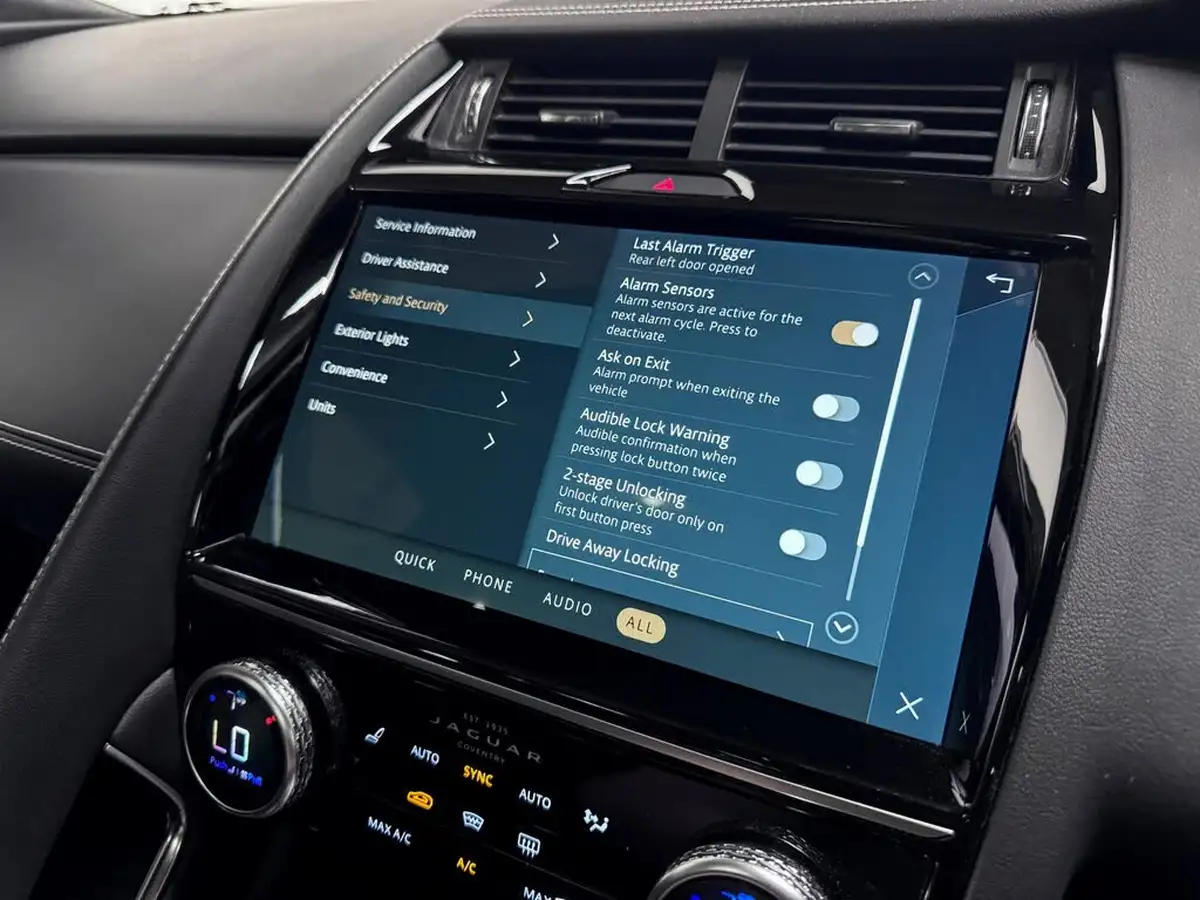2021-jaguar-e-pace-20-d200-r-dynamic-hse-big-56
