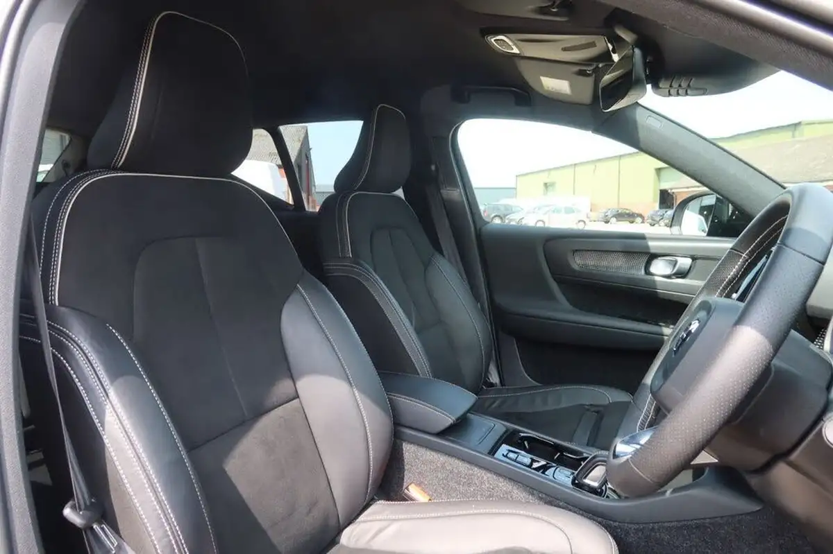 2021-volvo-xc40-15-t3-r-design-161bhp-auto-big-12