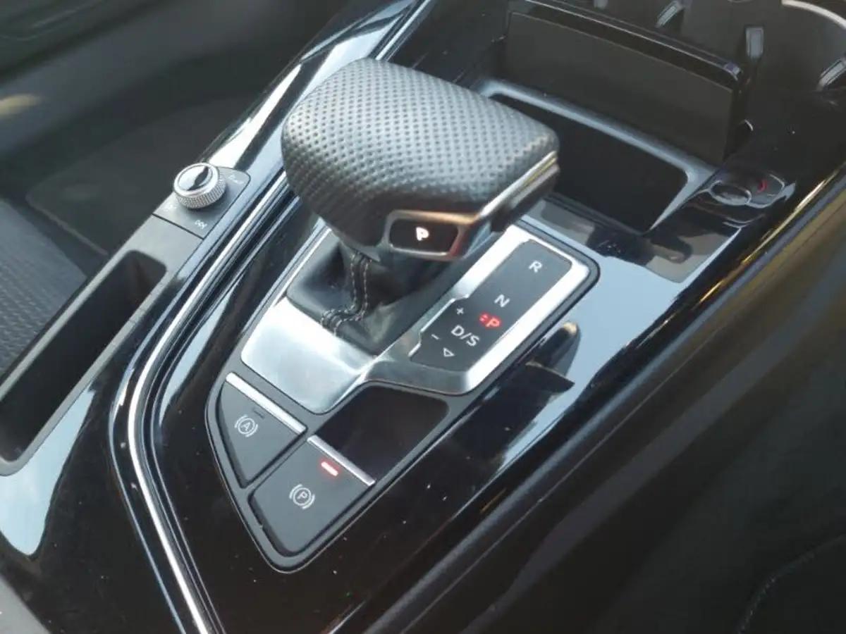 2021-audi-a4-20-35-tdi-black-edition-big-18