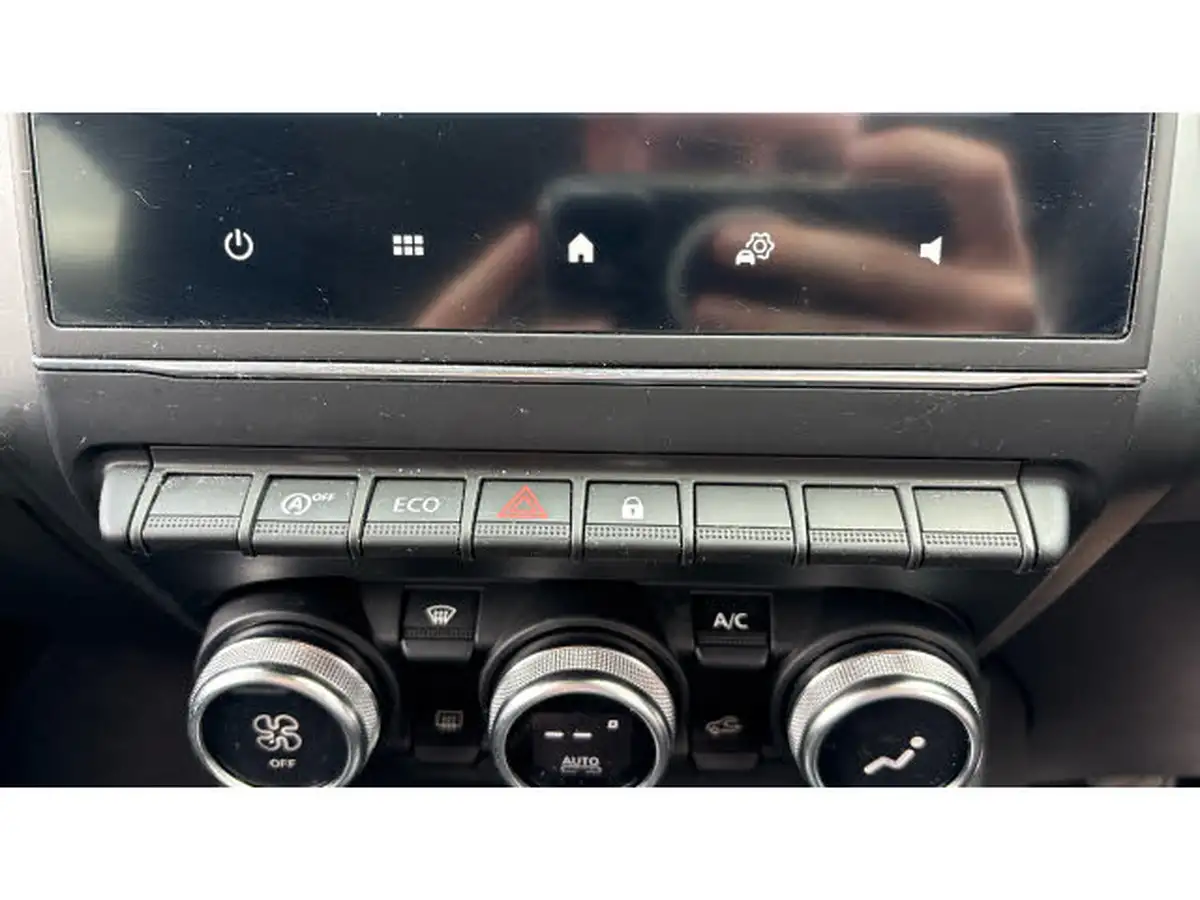 2021-renault-captur-13-tce-iconic-140ps-big-24