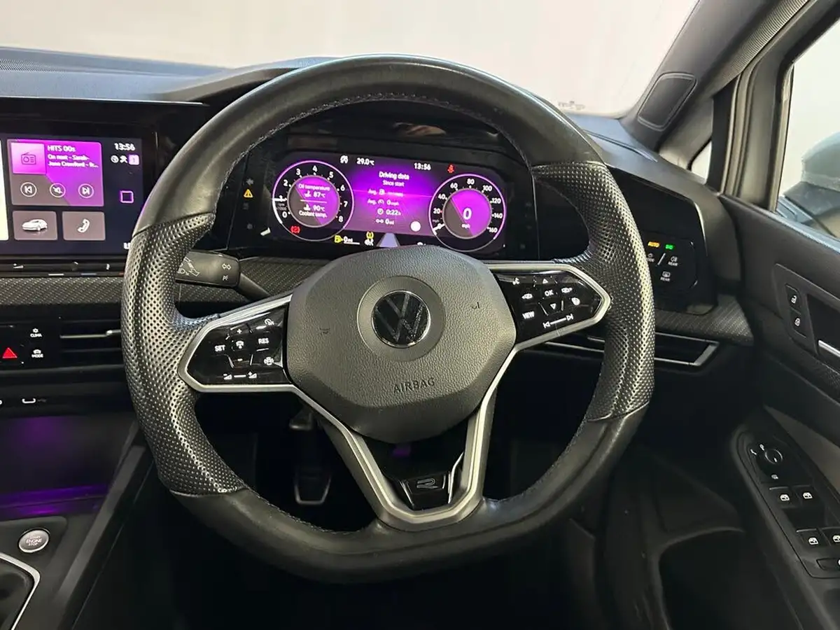 2022-volkswagen-golf-15-tsi-r-line-150ps-hatchback-big-8