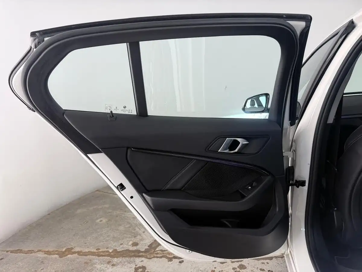 2019-bmw-1-series-15-118i-sport-138bhp-5d-big-25