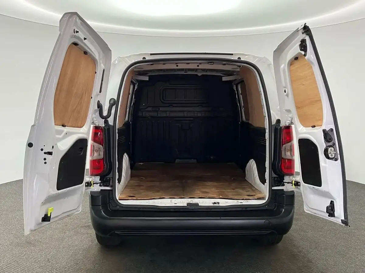 2021-vauxhall-combo-15cdti-edition-2300-100pseu6dt-l2h1-panel-big-22