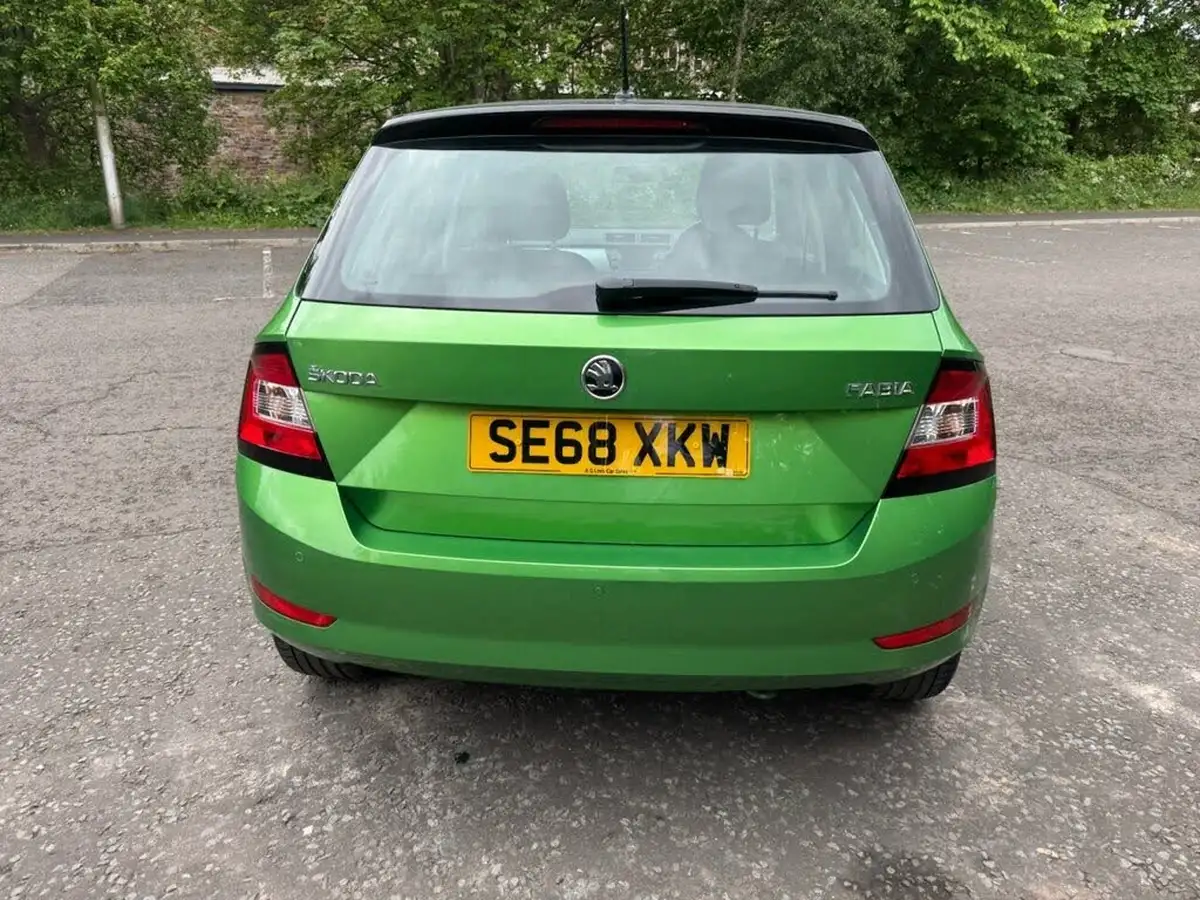 2019-skoda-fabia-10-tsi-colour-edition-big-9