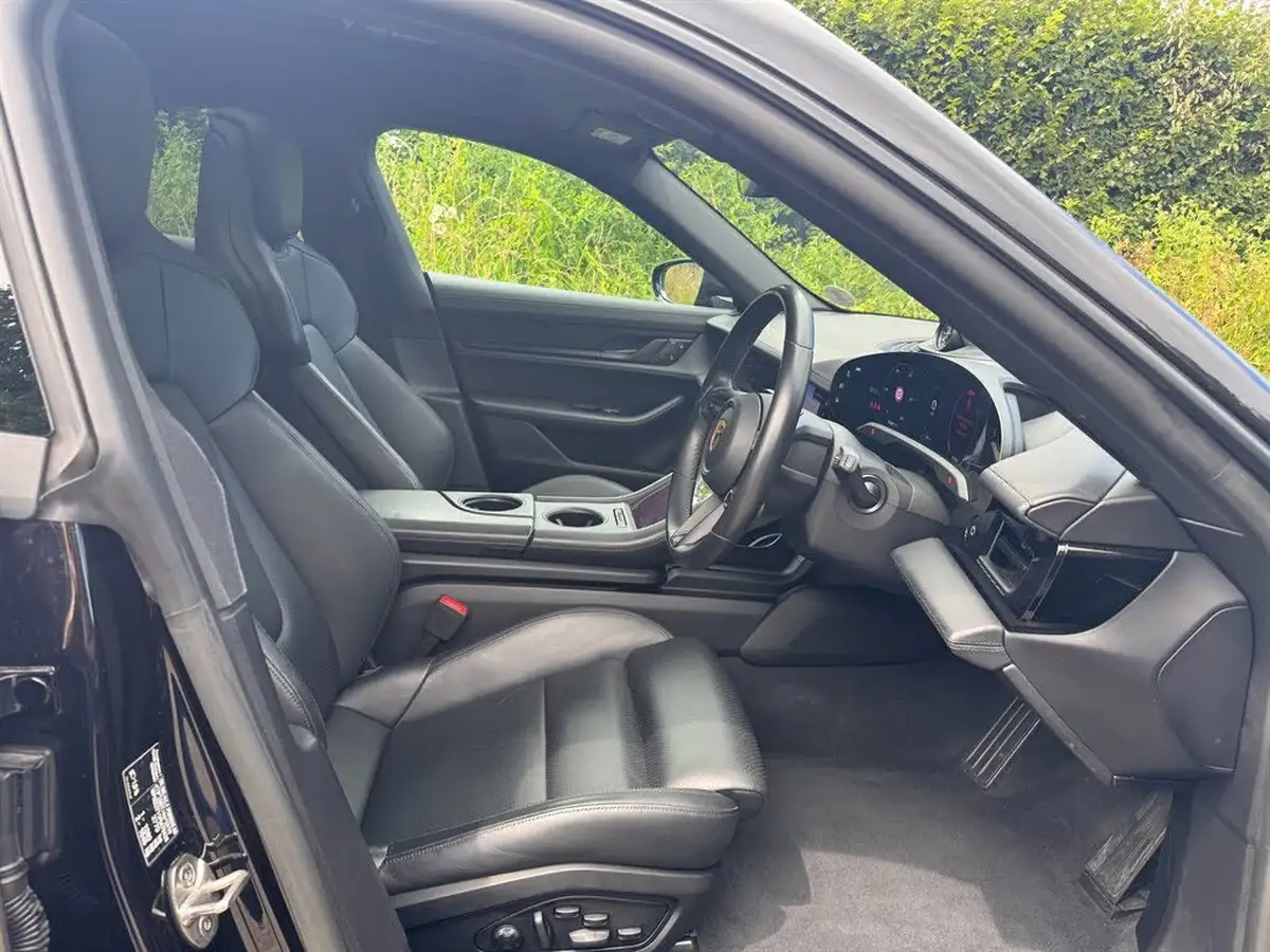 2023-porsche-taycan-e-sport-turismo-476ps-performance-battery-plus-big-6